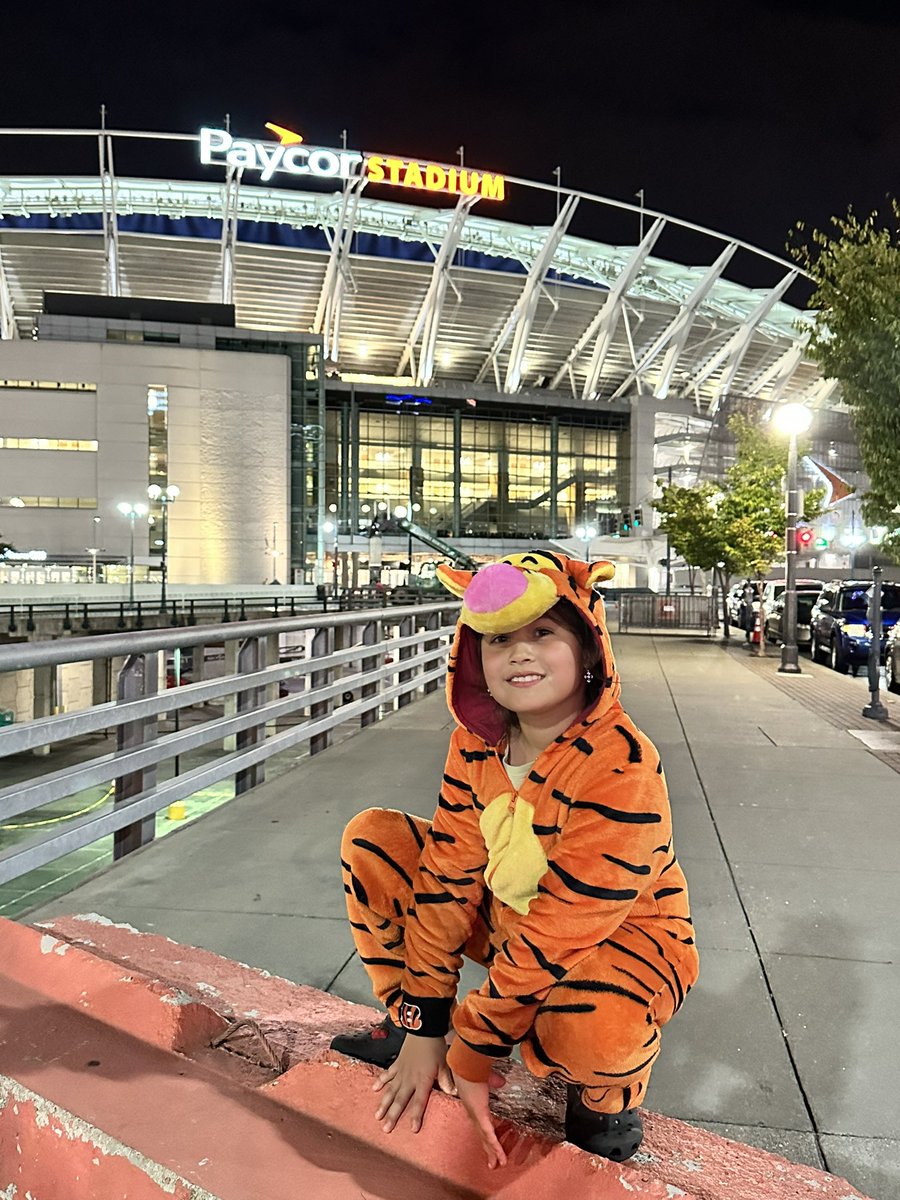 TheRealMathryn's tweet image. She’s out for 🐏 🐏 🐏 blood. 🩸🩸🩸#RuleTheJungle  #WhoDey