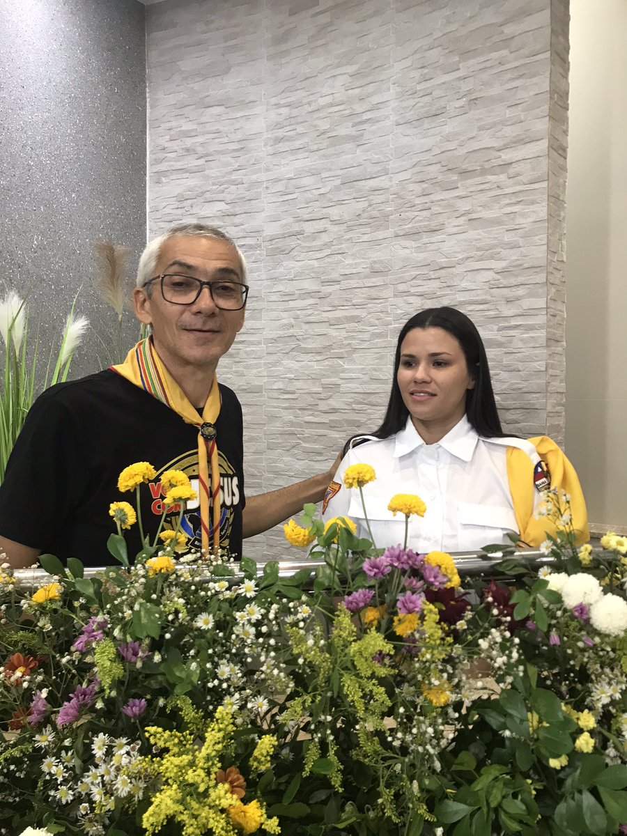PcesarPr's tweet photo. Deus abençoe, batismo e admissão em lenço da oficial e muitas pessoas atendem ao apelo feito pelo Espírito Santo! Amém https://t.co/ni2Io7wyX3