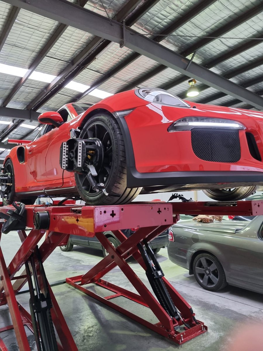 mtechsuspension's tweet photo. 🎯  What is ADAS? ADAS stands for Advanced Driver Assistance Systems. It's a set of intelligent features in modern vehicles that work together to assist drivers, prevent accidents, and improve overall road safety. 

#ADASExplained #SafetyFirst #mtechsuspension https://t.co/d0B4yG9Hc4