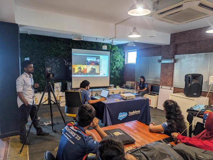 Daivatd's tweet photo. @YarlSFO hosted a Hackathon #Hackforce23 for teams to build solutions using Salesforce. The hackathon also included a junior category #HackforceJr23. The winners will be announced on September 30, 2023, at #YarlDreamin, the first community-led Salesforce conference in Sri Lanka.
🚨 The registration for Yarl Dreamin closes soon so sign up ASAP.