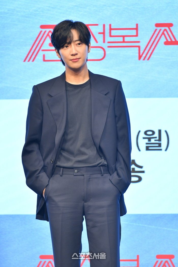 Sports Seoul reports that #LeeSangyeob will be marrying his non-celebrity girlfriend in March 2024

naver.me/xUFoJ0m7 #KoreanUpdates RZ