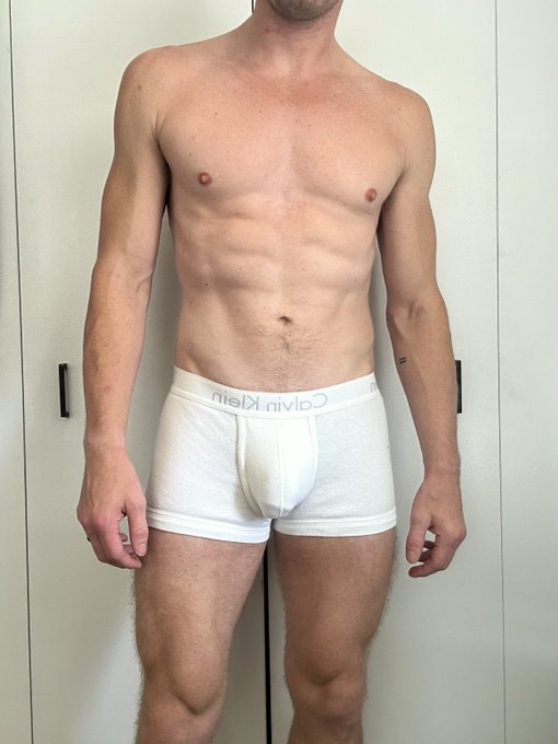 3 pic. Underwear fetishists: This one is for you. ?

10 minutes of the styles I don't often wear:
https://t
