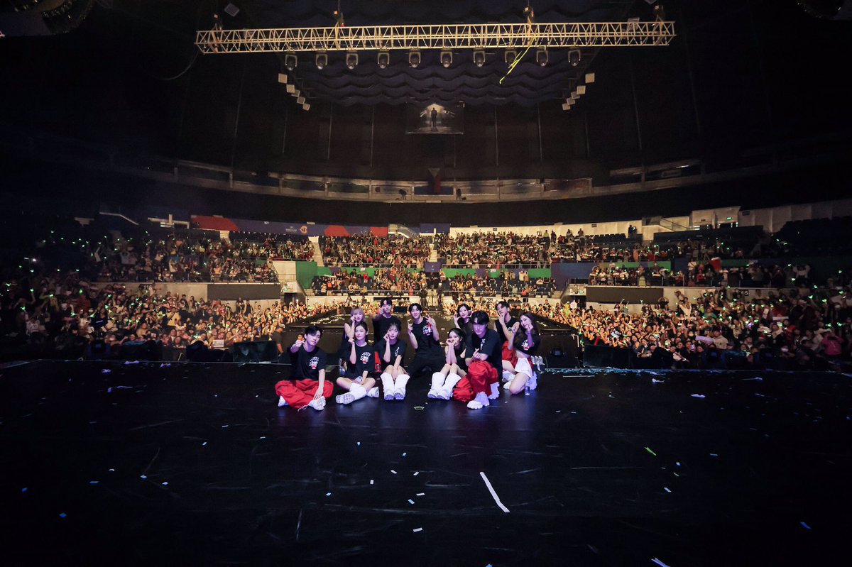 2023-2024 BamBam THE 1ST WORLD TOUR [AREA52] IN MANILA Here’s the long-awaited group photo 📸 with our ❤️ pinaka-mamahal na si BamBam, thank you so much for all IGOT7! 2023.09.22(FRI) GROUP PHOTO DOWNLOAD LINK drive.google.com/drive/folders/… #BAMBAM #THE1STWORLDTOUR #AREA52 #GOT7