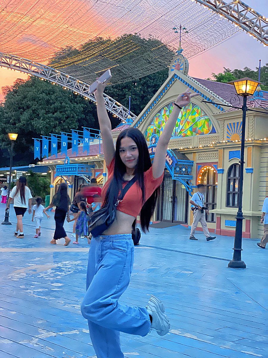 📟 [#YGIG_GM] 

hello my wego!! how was your weekend? konting kembot nalang magkikita na ulit tayo 🩵 question lang, have you noticed what time i always post my GM? hehehehe

#LETS_JEWEL #YGIGJewel