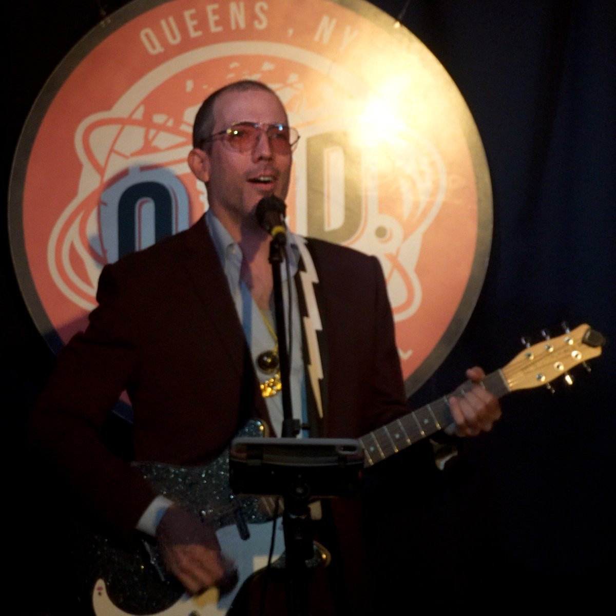 OddRockComedy's tweet photo. We. Had. Some. Good Times! 🪩🕺💃The Odd Rock Disco night was amazing! With @KevinFroleiks @alexcastle718 and host/b-day boy @RobPRocks boogieing @QEDAstoria to the break of dawn, or 9:05pm https://t.co/j6aogG7Xww