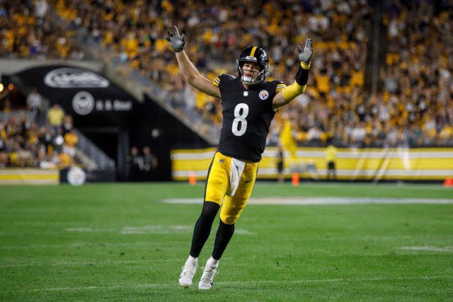 ElApostadorNov's tweet photo. TD!!!!!!!!! MUTHHHHHH!!! Buen pase del QB de los @steelers para el segundo pase de kenny Pickett, notable mejora en la ofensiva en este Cuarto del partido #NFL https://t.co/ZYFmuFynYm