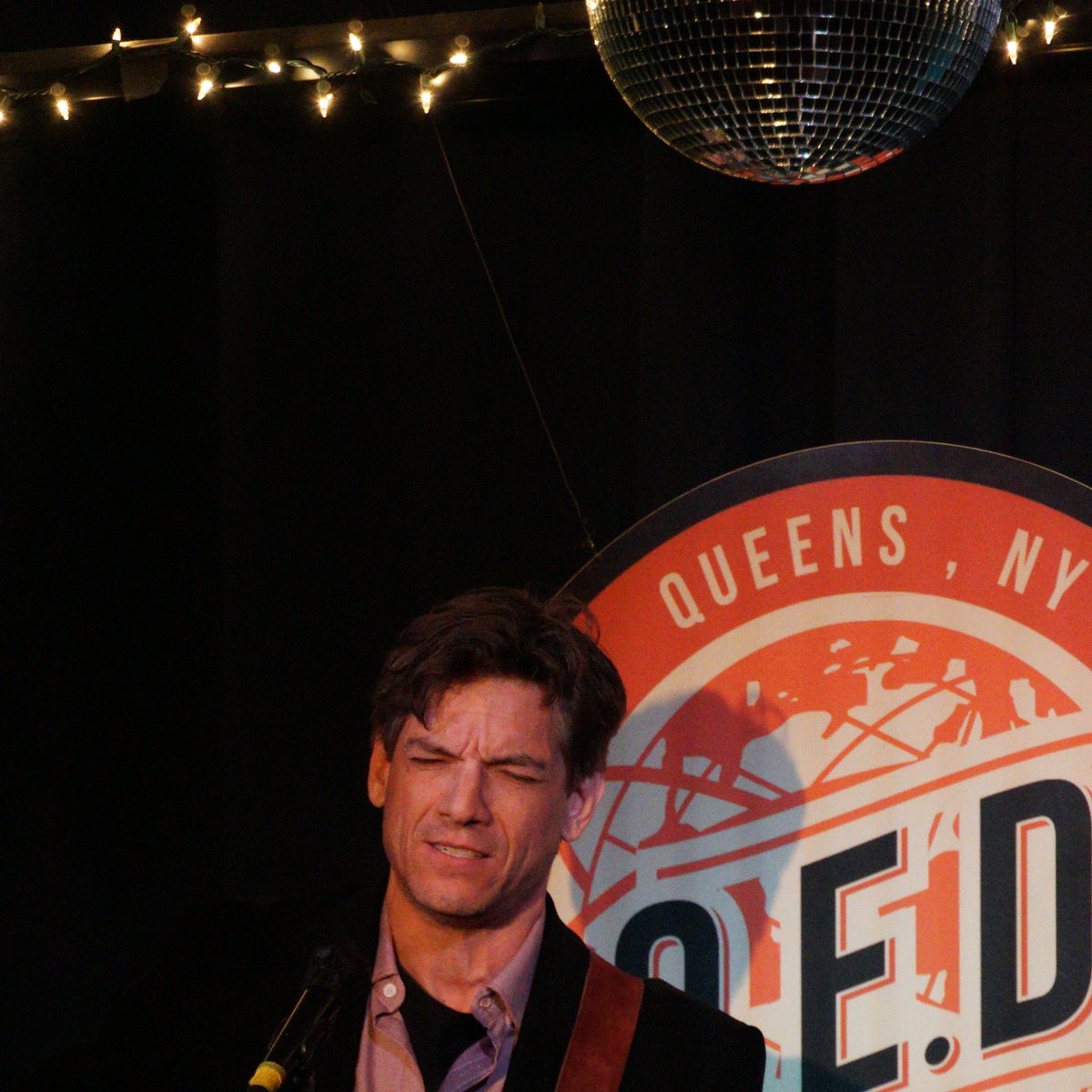 OddRockComedy's tweet photo. We. Had. Some. Good Times! 🪩🕺💃The Odd Rock Disco night was amazing! With @KevinFroleiks @alexcastle718 and host/b-day boy @RobPRocks boogieing @QEDAstoria to the break of dawn, or 9:05pm https://t.co/j6aogG7Xww