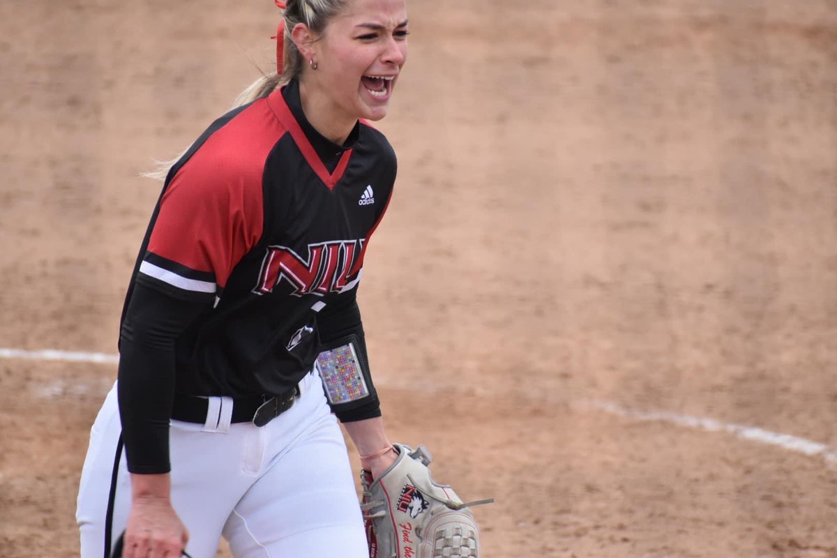 NIU Softball tweet media