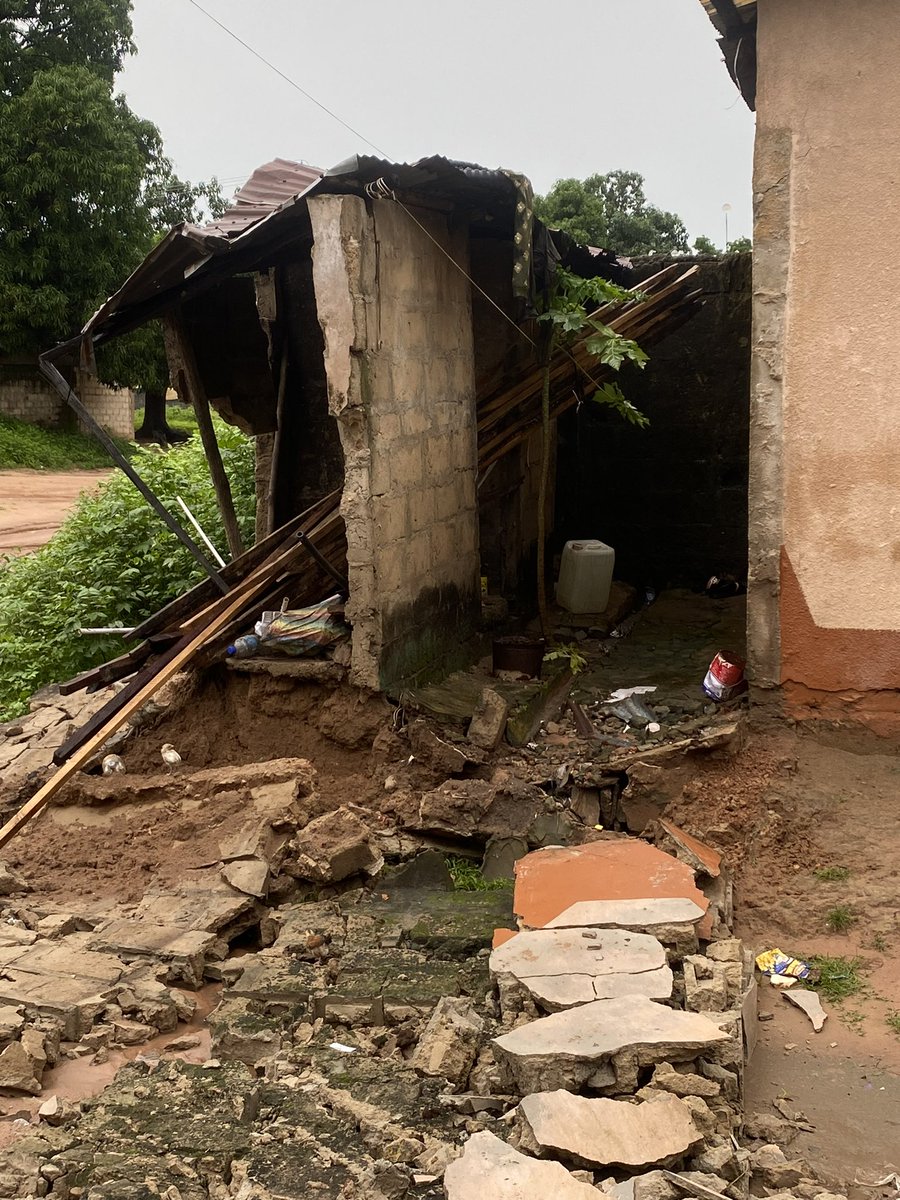 GigoModou's tweet image. A heavy storm destroyed part of my house 

gofund.me/3b06ba70