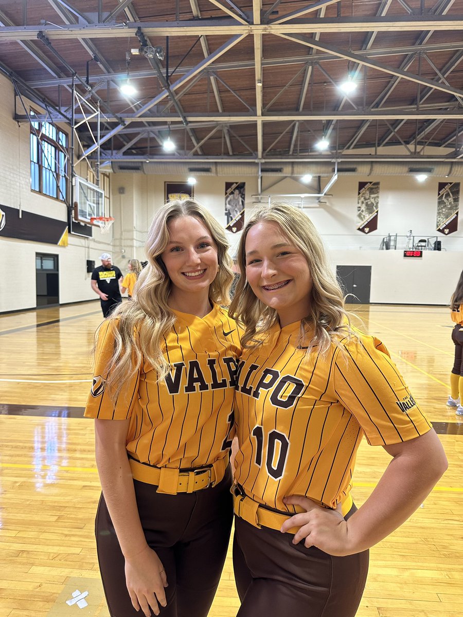 Thank you <a href="/ValpoSoftball/">Valpo Softball</a> for the greatest weekend!! Love my future teammates and coaches ! <a href="/laneyj40/">Coach Laney Jones</a> Go beacons! 💛
