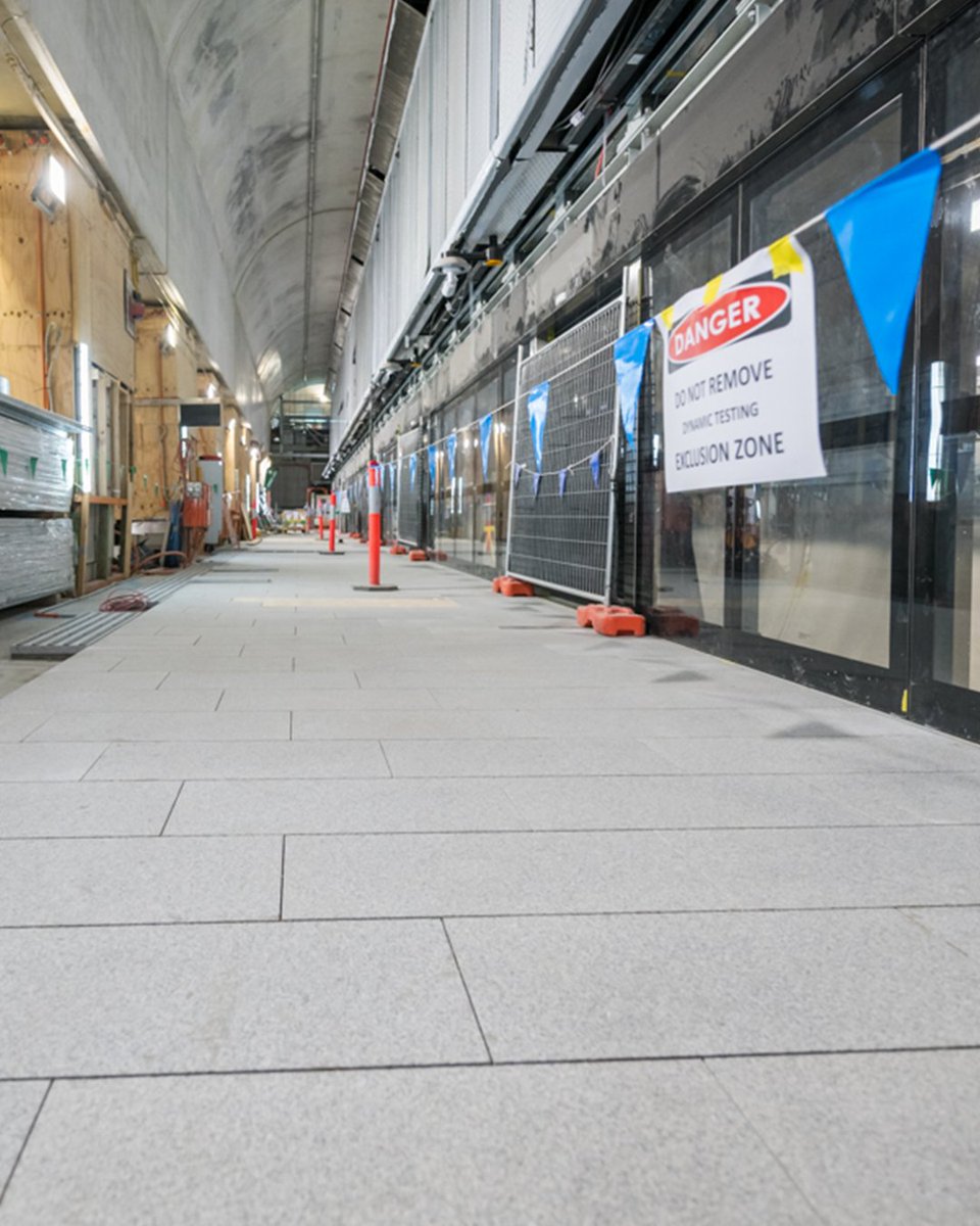 metrotunnelvic's tweet image. Here’s the latest on our work underground at #StateLibraryStation. Our crew has been busy:

🍊 fitting orange architectural beams

🚧 pouring concrete arches and internal walls

🚉 tiling the platform floors

🛠️ installing and testing escalators.

#MetroTunnel #Melbourne