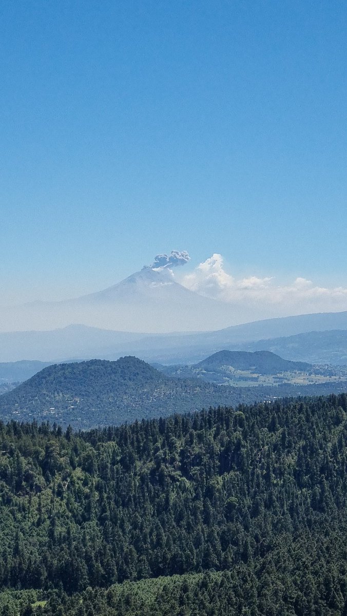 menonat's tweet image. I had the luck to watch live exhalations of the#Popocatépetl while hiking at the #coconetla #Peak #exhalation #exhalacion #Mexico #CDMX #coconetla #hiking