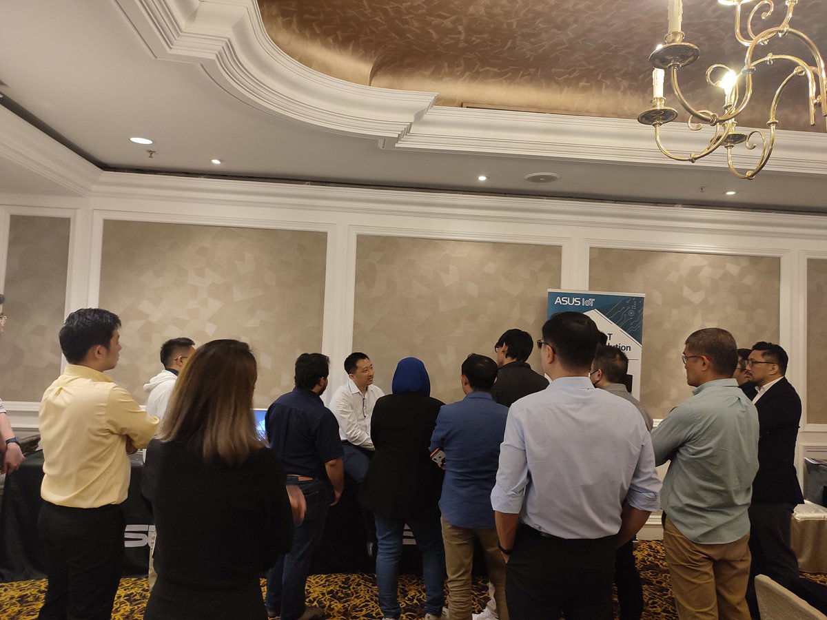Serveron_SB's tweet image. Reflecting on last week’s event, we've made possible through collaboration with industry leaders Microsoft & ASUS.
Many thanks to all who joined us; Stay tuned for more knowledge-sharing opportunities and partnerships on the horizon! 🌟
#Microsoft #AzureStack #ASUS #GPUserver