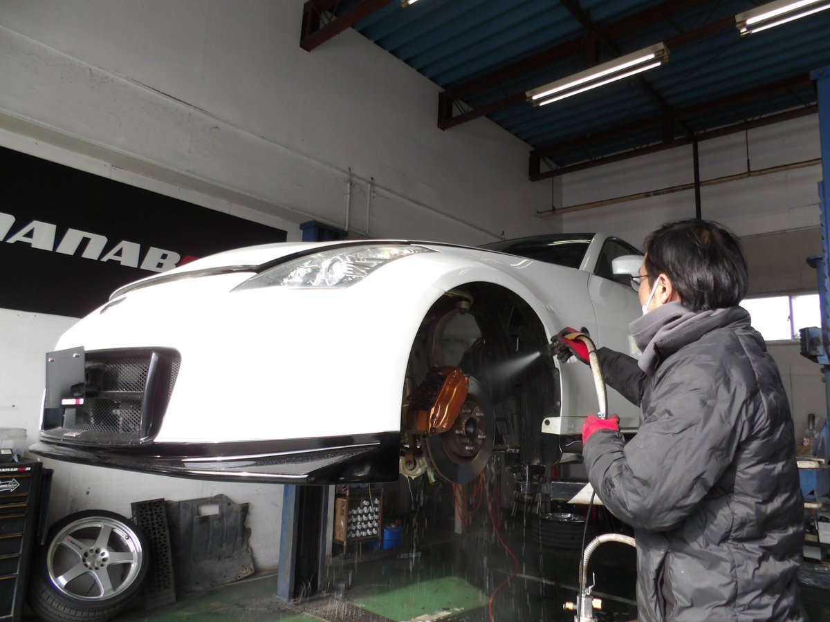 MANABOON_SNS's tweet photo. ブレーキフルード・クーラント交換と下廻り洗浄です🛠
#manaboon #fairladyz #z33 #z33nation #z33life #nismo #zociety #z33society #titanium #recaro #motys #tein #daytona https://t.co/61TzmsQVvQ