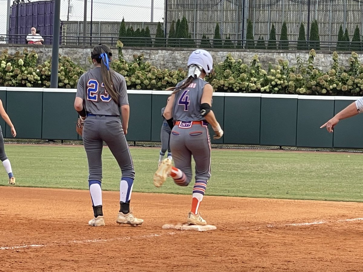 Fall ball is here, a lot of new faces, a lot of talent, can’t wait for a fun season! <a href="/JURoyalsSB/">Johnson University Softball</a> <a href="/DaynaCarter5/">Dayna Carter</a> @jessi_tinsley10 <a href="/hannah_devault9/">Hannah DeVault</a> <a href="/GordyE/">Gordy Ervin</a> <a href="/coachmass2214/">coachmass</a>