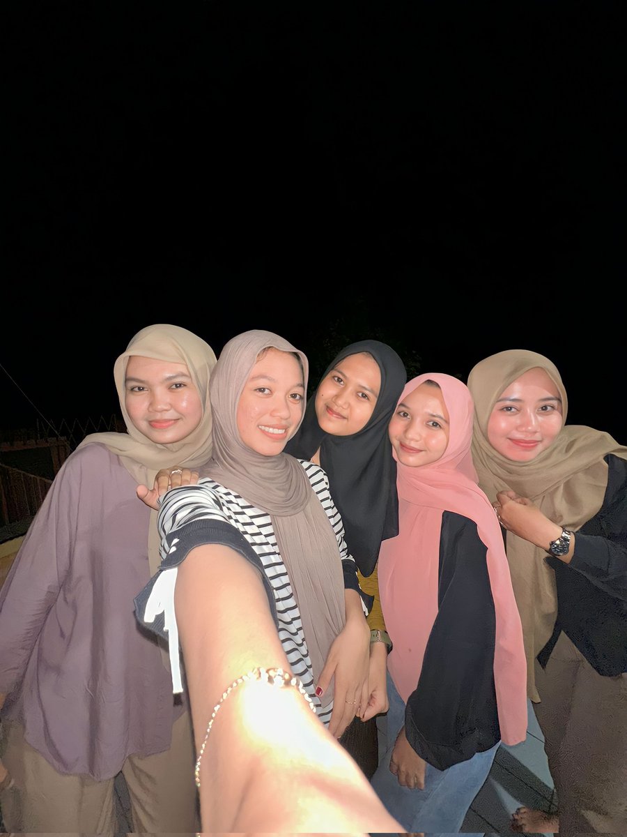 fatinbtrsya's tweet photo. 27/aug 23
My birthday🫅🏻 https://t.co/WfXa9dBBrR