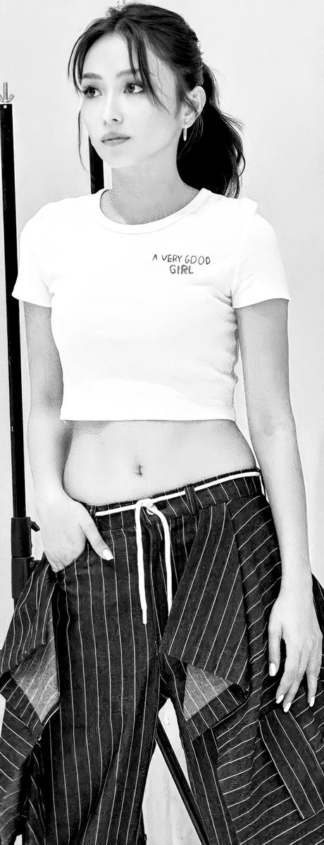 LouRegietVillar's tweet photo. Kath Is a Very Thin Fit Sexy Hotter Abs and Waist...π€β€οΈππ₯°πΈππ₯΅π₯ #KathrynBernardo #VeryThin #Hotter #Waist #AVGG #Sexy https://t.co/yAR3sB4wZf