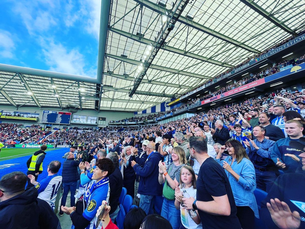 ynaoki9221's tweet photo. 初のプレミア観戦
三苫さんの衝撃の2ゴール!!最高すぎた🤩

#PremierLeague @OfficialBHAFC ＃三笘薫 https://t.co/cMEpLvymxR
