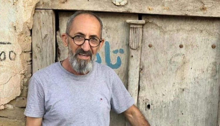 omerrocalan's tweet photo. Rojnamevan Seyit Evran di encama krîza dil de jiyan xwe ji dest da.
Ji çapemeniya azad re dost û hevalên wî re sersaxiyê dixwazim. 
Cihê wî bihuşt be. https://t.co/zqCqjUAA4B