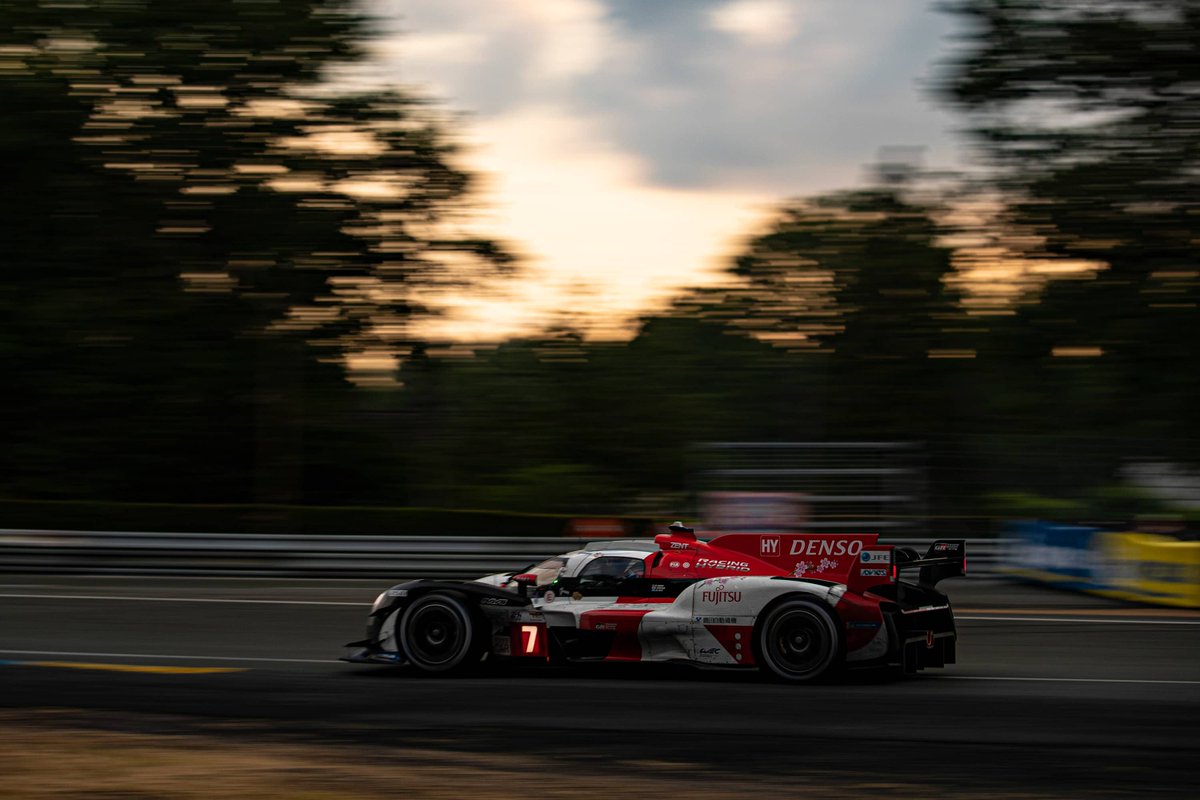 Hola. Hoy #vintageLemans100 20h <a href="/teledeporte/">Teledeporte</a> <a href="/rtveplay/">RTVE Play</a> El programa con el que arrancamos la 12T. Estuve <a href="/24hoursoflemans/">24 Hours of Le Mans</a>  y creo que fue un sueño. Por eso en este programa decimos <a href="/sipinsipoide/">Roberto</a> y yo a nuestros invitados, al igual que hizo Terencia Moix: No digas que fue un sueño"