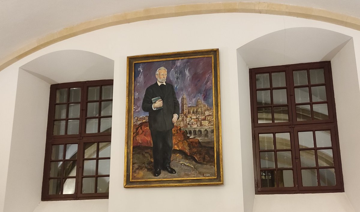 ElPolloDlCorral's tweet photo. Hace casi un año asistí a la presentación del libro de @_LuisRoso #ElCrimenDeMalladas #PorVuestraBocaMuerta presentado en @unamuno por @jambrina_. Anoche acabé la lectura. Conocí la historia poco antes y sigue pareciéndome que la realidad supera la ficción. Muy recomendable https://t.co/BvroEgFZp3