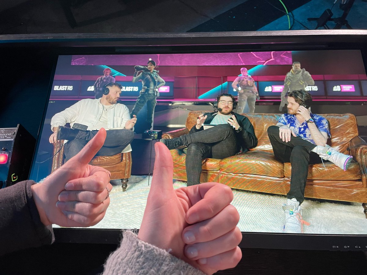 OMG OCE LEAGUE IS BACK ON TODAY GUYS PLEASE WATCH I DONT WANNA LOSE MY JOB

twitch.tv/rainbow6