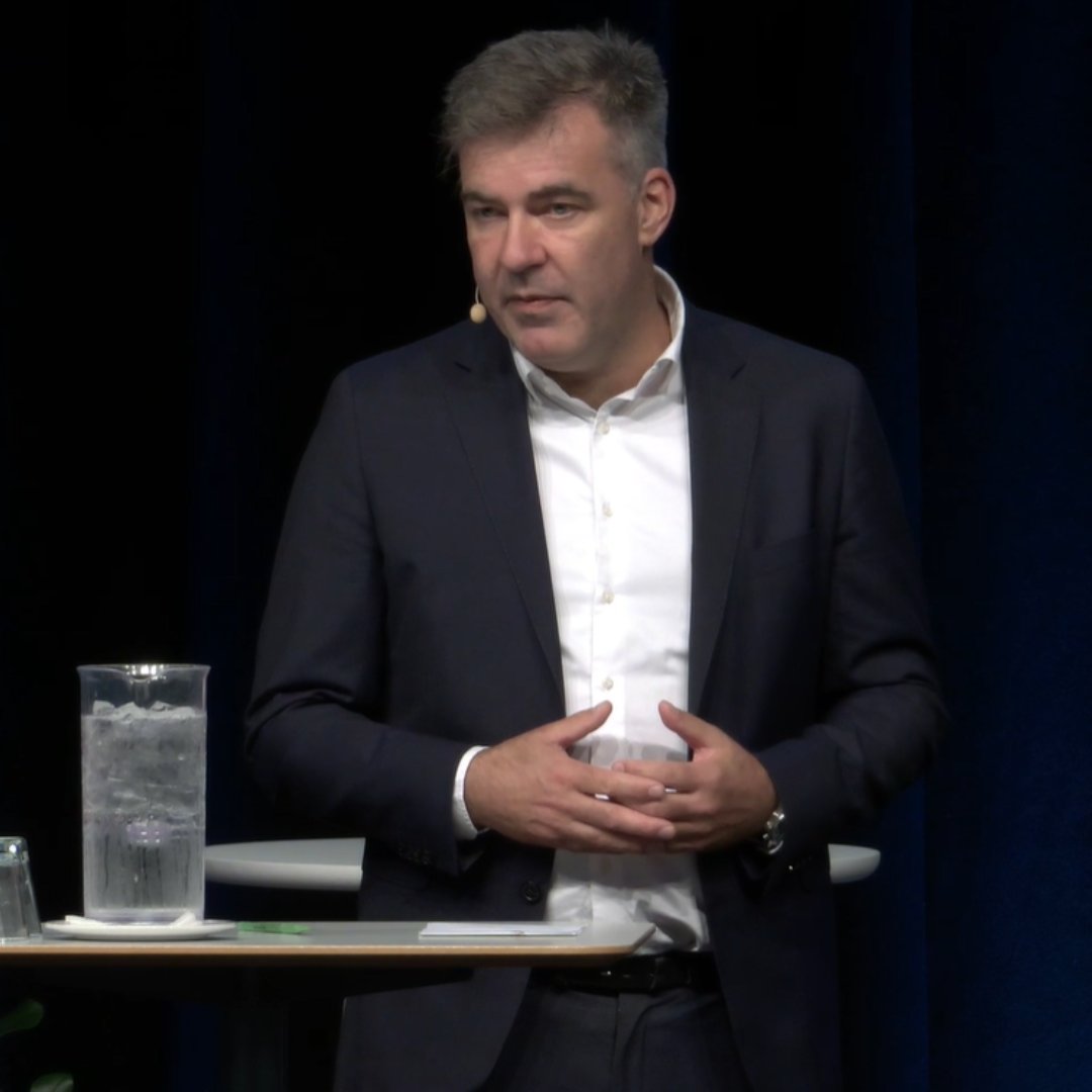 Danske Regioner (@regionerne) on Twitter photo "Klimakamp er en holdsport!"
Stærk intro💪 af klima- energi- og forsyningsminister <a href="/L_Aagaard/">Lars Aagaard</a> til #Klimaalliancen s konference om fremtidens klimaindsats.
Stream/ se program hos <a href="/Realdaniadk/">Realdania</a>
Stream nu➡️ realdania.dk/vaer-med/webin…
#dk2020 @kommunerne <a href="/concitoinfo/">CONCITO</a> <a href="/KlimaMin/">Klimaministeriet</a> "Klimakamp er en holdsport!"
Stærk intro💪 af klima- energi- og forsyningsminister <a href="/L_Aagaard/">Lars Aagaard</a> til #Klimaalliancen s konference om fremtidens klimaindsats.
Stream/ se program hos <a href="/Realdaniadk/">Realdania</a>
Stream nu➡️ realdania.dk/vaer-med/webin…
#dk2020 @kommunerne <a href="/concitoinfo/">CONCITO</a> <a href="/KlimaMin/">Klimaministeriet</a>