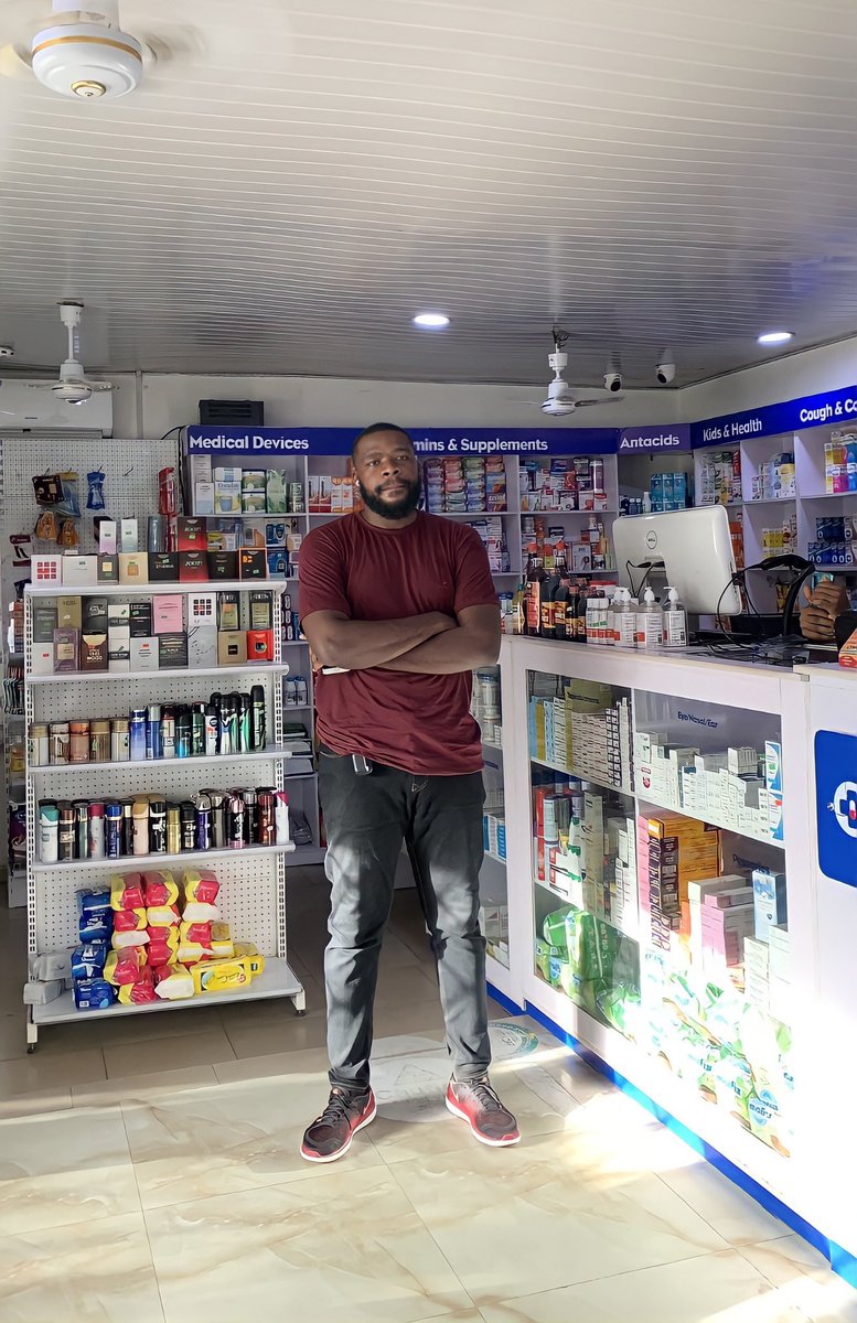 MrMekzy_'s tweet photo. Today and every day i want to say thank you to me and the pharmacists who keep our communities healthy. Pharmacists are just amazing! The often unsung heros of healthcare across the world! Join me in thanking pharmacists. 💊💙 #WorldPharmacistDay #ThankYouPharmacists https://t.co/ybisU05Aha