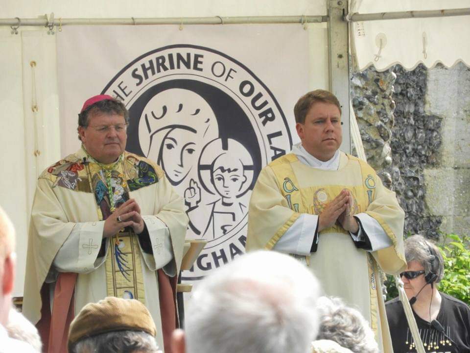 SPWolverhampton's tweet photo. Yesterday was the Feast of Our Lady of Walsingham. Here are a few photos of pilgrims from across our three parishes which have come to experience England's Nazareth.

#OurLadyOfWalsingham https://t.co/yCfp3TTPam
