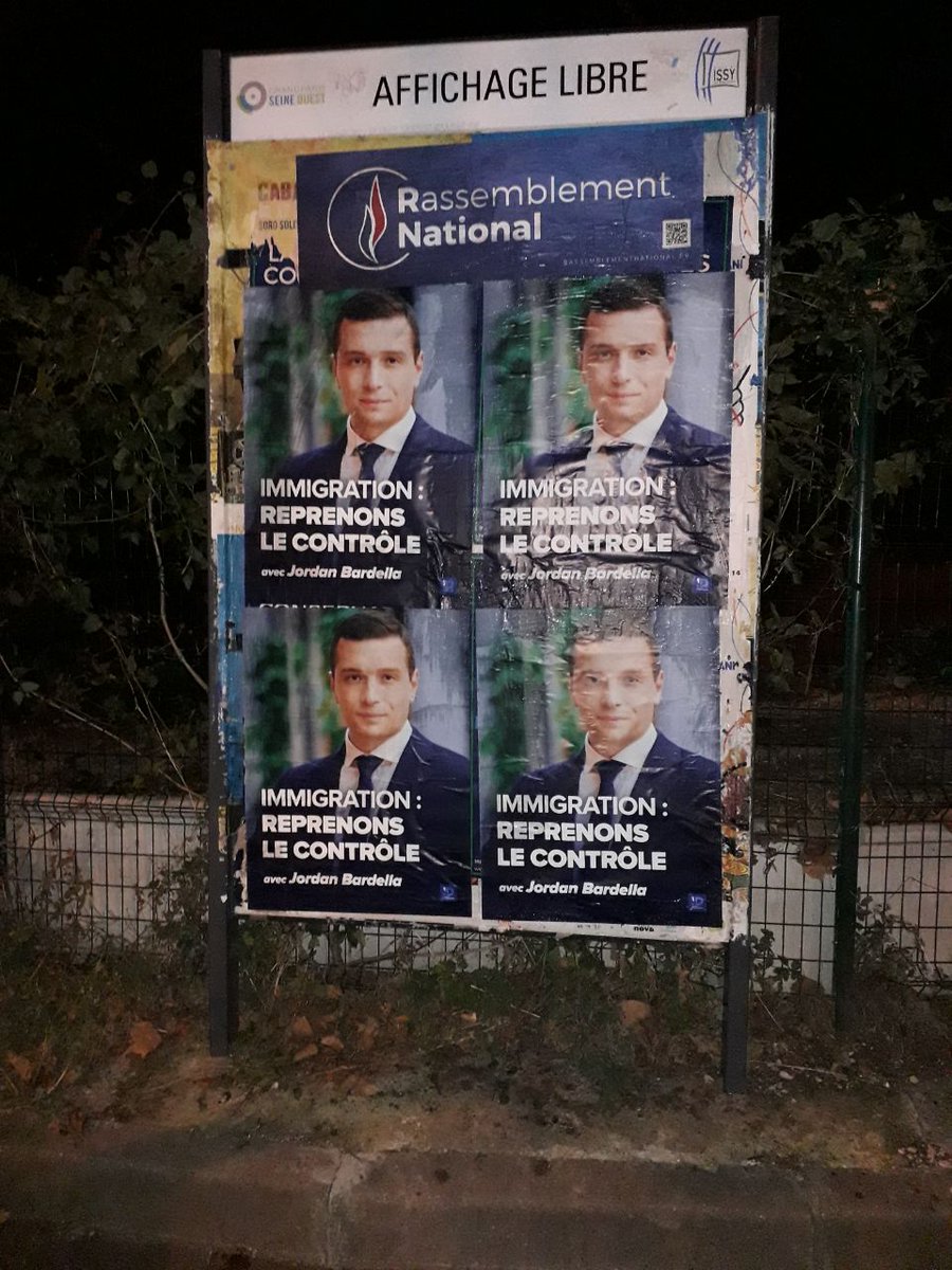 RN_Issy92's tweet photo. Les équipes du @RN_Issy92 mobilisées au petit matin pour une session collage afin de lancer la campagne des #ElectionsEuropeennes avec @J_Bardella et @MLP_officiel !

Rejoignez les équipes militantes #RN dans les #HautsDeSeine

Rejoignez-nous 👉👍 https://t.co/U93eYxZFNh https://t.co/T2D2KLqjrT