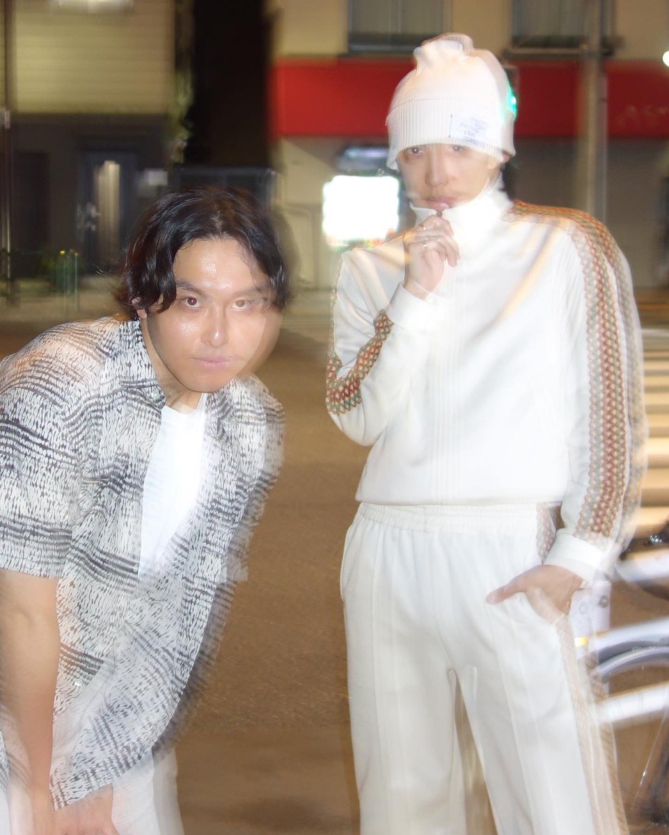 samisohm's tweet photo. Sam is Ohm / 愛じゃないから Feat. Aile The Shota @Lethe_Shota 
🆕10/25🆕

何度もスタジオに来て頂きボーカルの質感ピッチやタイミング、ホントに最後まで付き合って頂き音楽に対して実直で真剣に向き合っている姿から沢山勉強させて頂きました。
よろしくお願いします！
#SamisOhm
#AileTheShota https://t.co/X1NDb4Ryzn