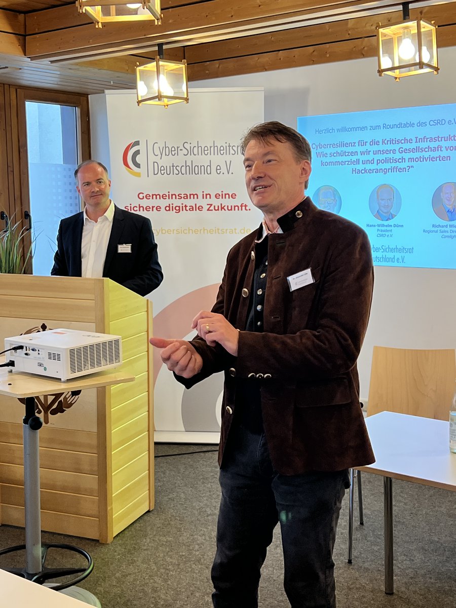 CSRD_eV's tweet photo. Beim Roundtable des CSRD e.V. in München wurden  aktuelle Probleme beim Schutz der kritischen Infrastruktur thematisiert. Dr. Michael Ebner, CISO EnBW, hielt die Keynote &amp; gab einen Einblick in Herausforderungen durch kommerziell &amp; politisch motivierte #Hackerangriffe. 1/3 https://t.co/6uwcUhHV3g