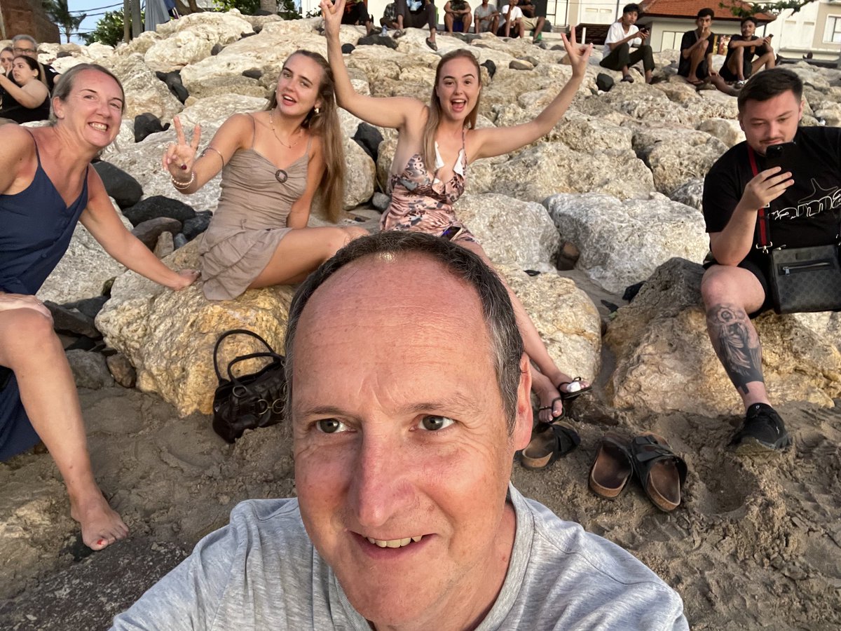 Howard (@howardread24) on Twitter photo 