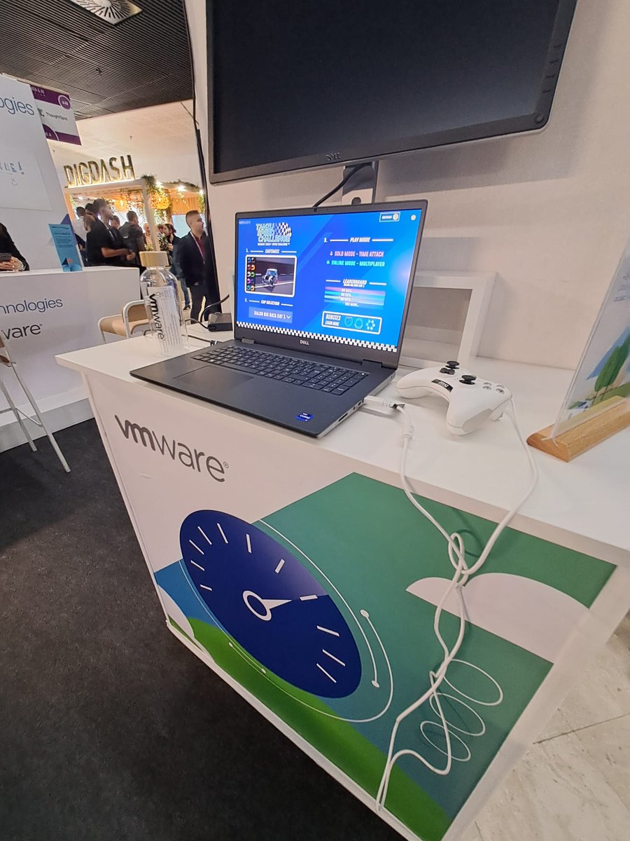 VMware France tweet media