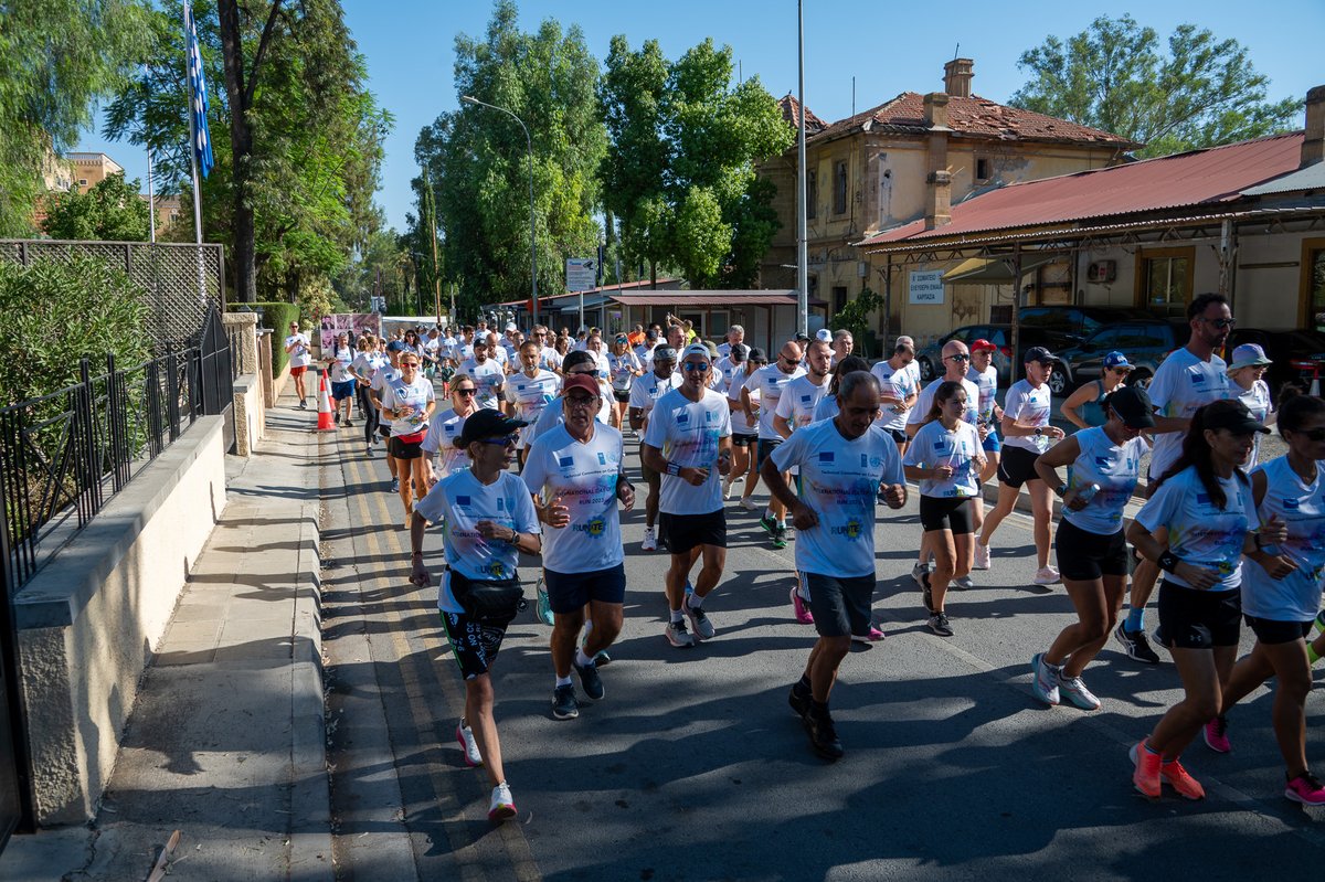 FinancialMirror's tweet photo. Around 200 Greek &amp; Turkish Cypriots participated in the #InternationalDayOfPeace Run in divided Nicosia
https://t.co/6GnqC8B3VG https://t.co/GSKnwtRu2a