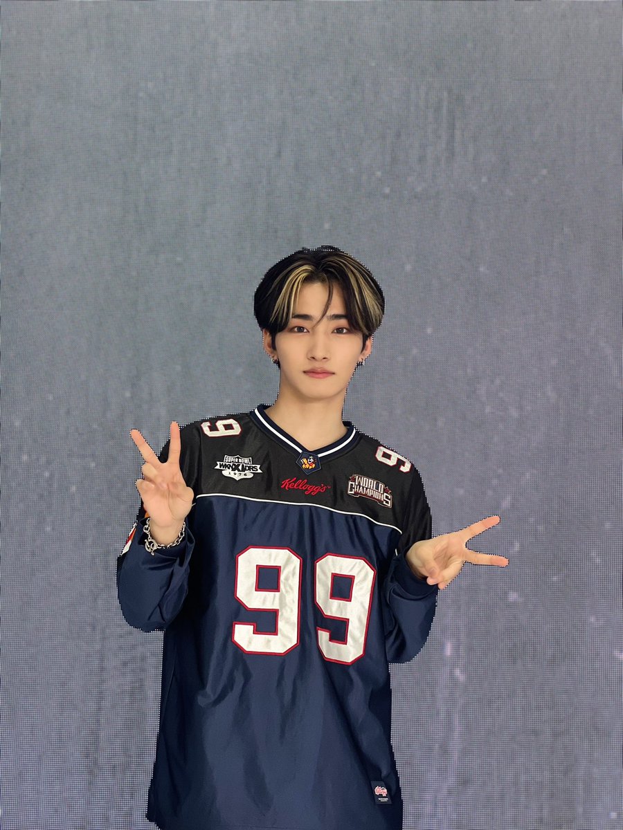 by_EPEX's tweet photo. [#제프]  

일렉트로닉 젶⚡️⚡️

#EPEX #이펙스 #JEFF #제프 #젶프프 https://t.co/Tl6PCkMefM