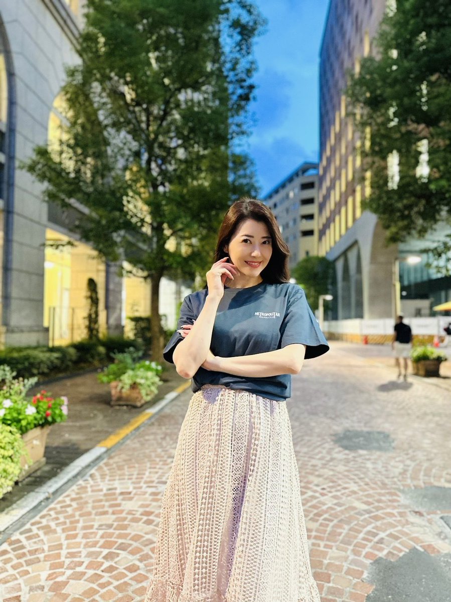 メトロポリタンサウナクラブ
Instagram :@metropolitan_sauna_club
東京日本橋を拠点にサ活を行いながら、サウナイベント等してる会社の紹介です！
サウナに行く際のユニフォームとして、サウナが苦手な方にも普段着として着用できるアパレルの展開をしています。
画家の手掛けるサウナブランド♪ https://t.co/7jgWODiQDU