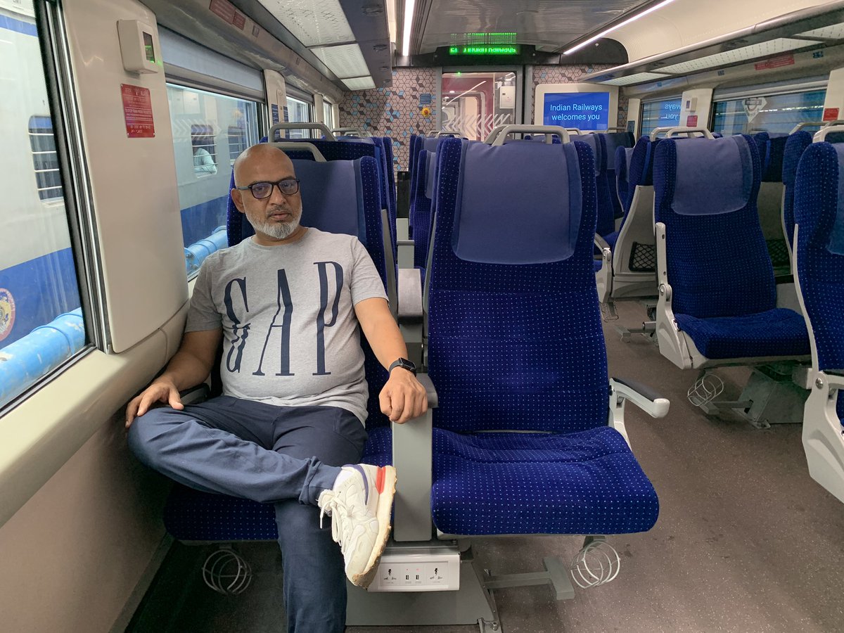 Anil Kumar (@alahamanil) on Twitter photo At the inaugural <a href="/VandeBharatExp/">Vande Bharat Express</a> between <a href="/bangalore/">Bangalore</a> and <a href="/kacheguda/">Shiva Kumar</a>
<a href="/anil_lulla/">Anil Budur Lulla</a> <a href="/kirankumaar/">Kiran</a> At the inaugural <a href="/VandeBharatExp/">Vande Bharat Express</a> between <a href="/bangalore/">Bangalore</a> and <a href="/kacheguda/">Shiva Kumar</a>
<a href="/anil_lulla/">Anil Budur Lulla</a> <a href="/kirankumaar/">Kiran</a>