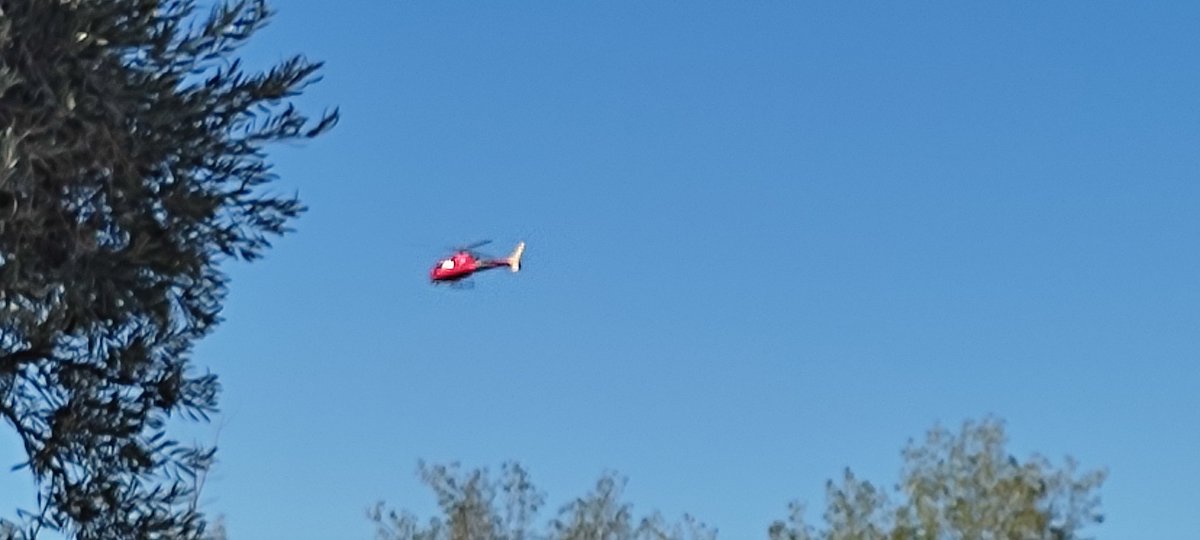 TxaviMN's tweet image. Hi ha un helicòpter amb cámara davant volant molt baix i a poc a poc. Ahir estava zona Llers, Terrades, Cistella. Avui Figueres. Algú sap q pot ser? @emporda_info @tramuntana_tv