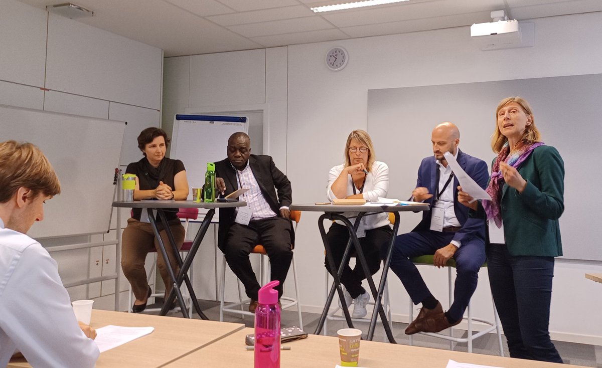 On poursuit le #GRRIF avec un panel de réflexion sur la diffusion de la culture internationale. @ARESfwb_be @HE_Vinci