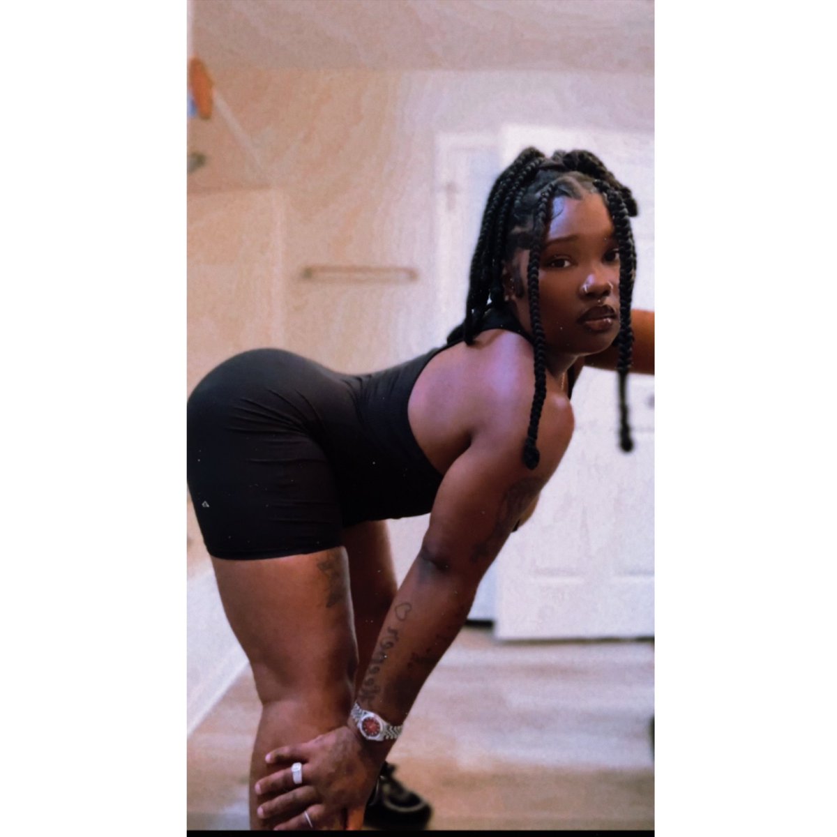 OGYummy2Youu's tweet photo. If you ain’t dark skin petite, you ain’t his type mama https://t.co/g0z9zn0ext