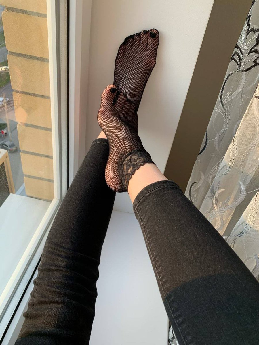 Nylonfeetfetish's tweet photo. Elle m’a dit tu peux venir je suis prête #porn #plancul #heeljob #Fetish #feetfetish #feet_lover #feet #cumfeet #cumnylon #cumheels https://t.co/LMJJWE4Q7T