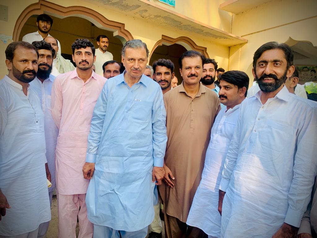 PMLNPP73's tweet photo. #PP75
امیدوار برائے مسلم لیگ ن پی پی 75 جناب حاجی میاں مناظر علی رانجھا صاحب کی سرپرستی میں یوتھ کوارڈینیٹر اور سوشل میڈیا ٹیم کی میٹنگ جس میں قائد محترم جناب میاں محمد نواز شریف صاحب کی پاکستان آمد کے سلسلے میں پرتپاک استقبال کے لئے مشاورت کی گئی ۔
@pmln_org
@AzmaBokhariPMLN https://t.co/f5stQDC7F7