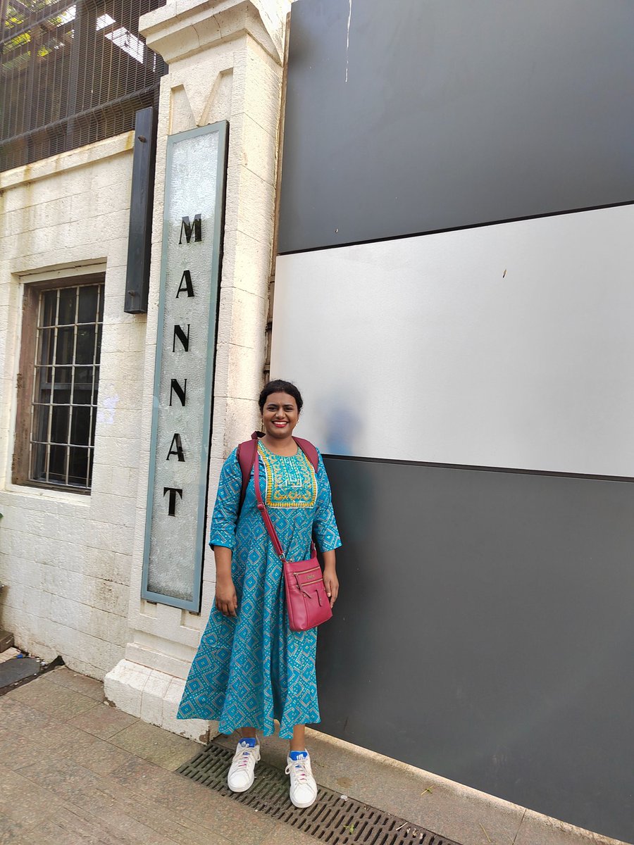 janelle_j's tweet photo. I came all the way from South Africa to visit the home of the legendary @iamsrk. This is one of the highlights of my life to walk the footsteps of my hero and favorite actor . Thank you to ShahRukh sir for allowing us fans this opportunity https://t.co/HcP6Iaazgo