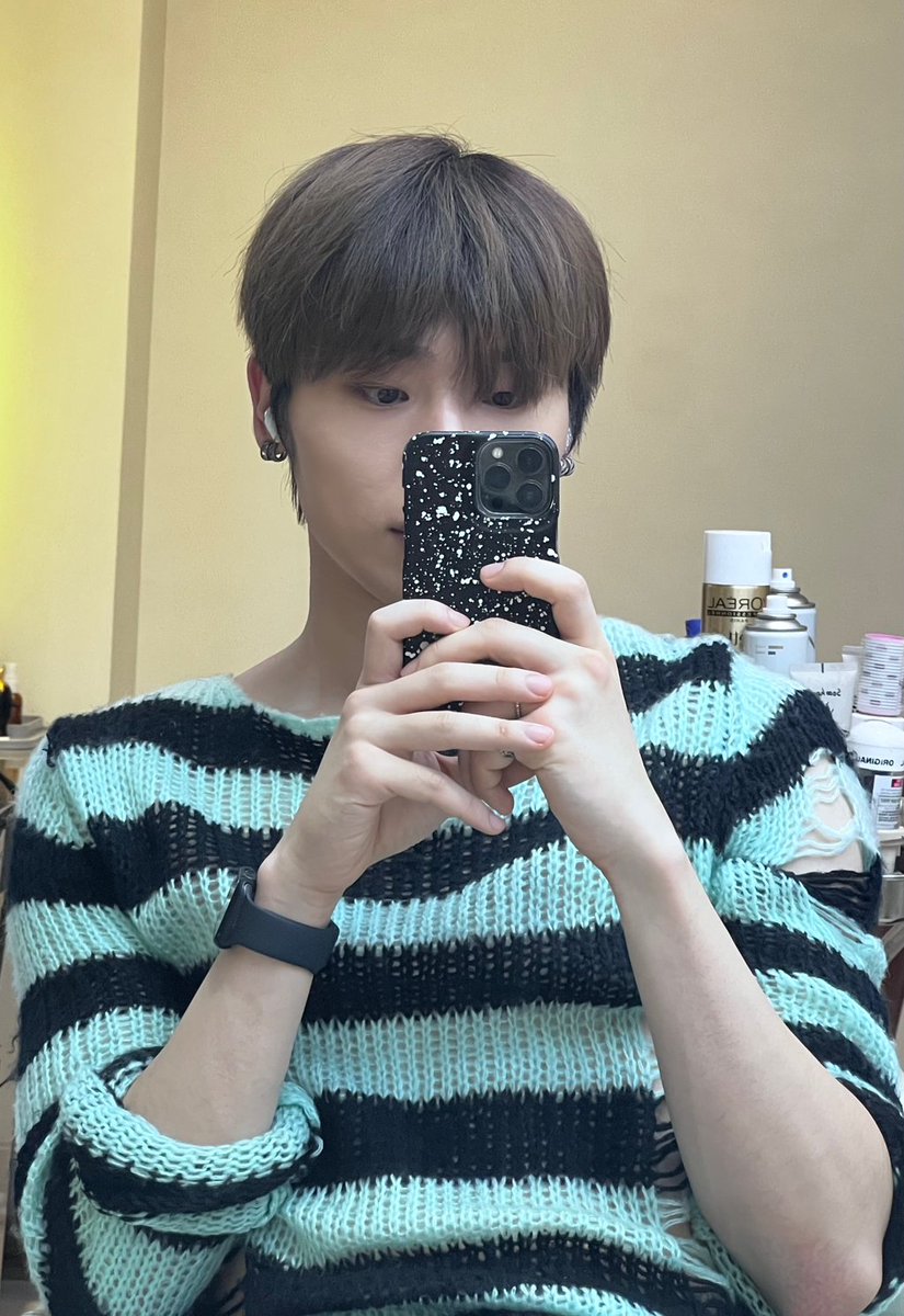 Zaynavin305X's tweet photo. Hi...my baby
Davin fancafe update 230925
#davin #kimdabin #xodiac #persada #XBLISS https://t.co/sZ6NIyTQsA
