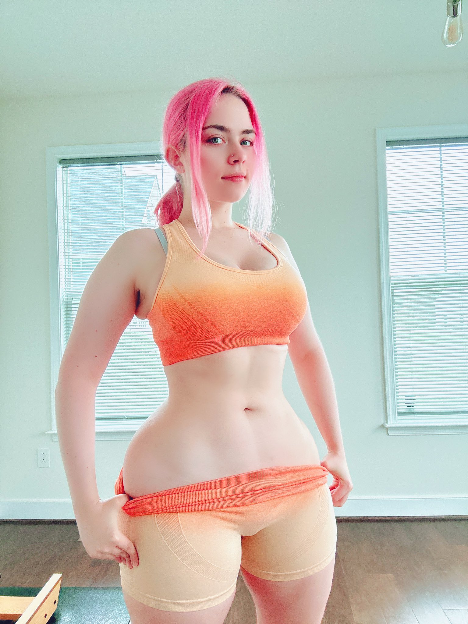 MuscleMommyCosplays (🍑Linnea) on X: What's better than one cover