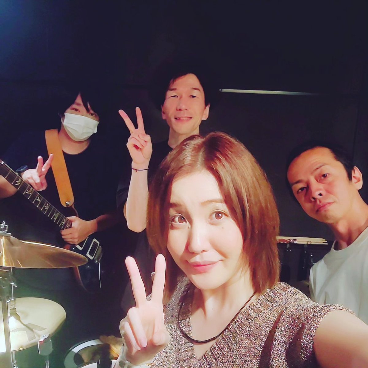 manamix0918's tweet photo. 今日はいよいよ神戸パドマでライブよー‼️
楽しみです😆🎵🎵
ルトラPresents「パルドトマーラvol2」
一緒に楽しもうね😃

#ルトラ#パドマ
#神戸　#ライブ
#寿渕愛 
#mana https://t.co/WbWTjMHBND