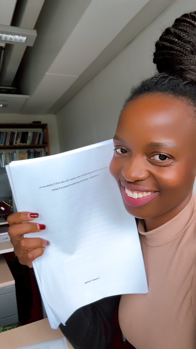 Ninazsherry's tweet photo. Been a month since I submitted my PhD thesis. I still don’t know how to feel about it but grateful to be back home to my family. Follow me on Instagram https://t.co/Vg6oDIGaG2 https://t.co/V7XQpvFHzZ