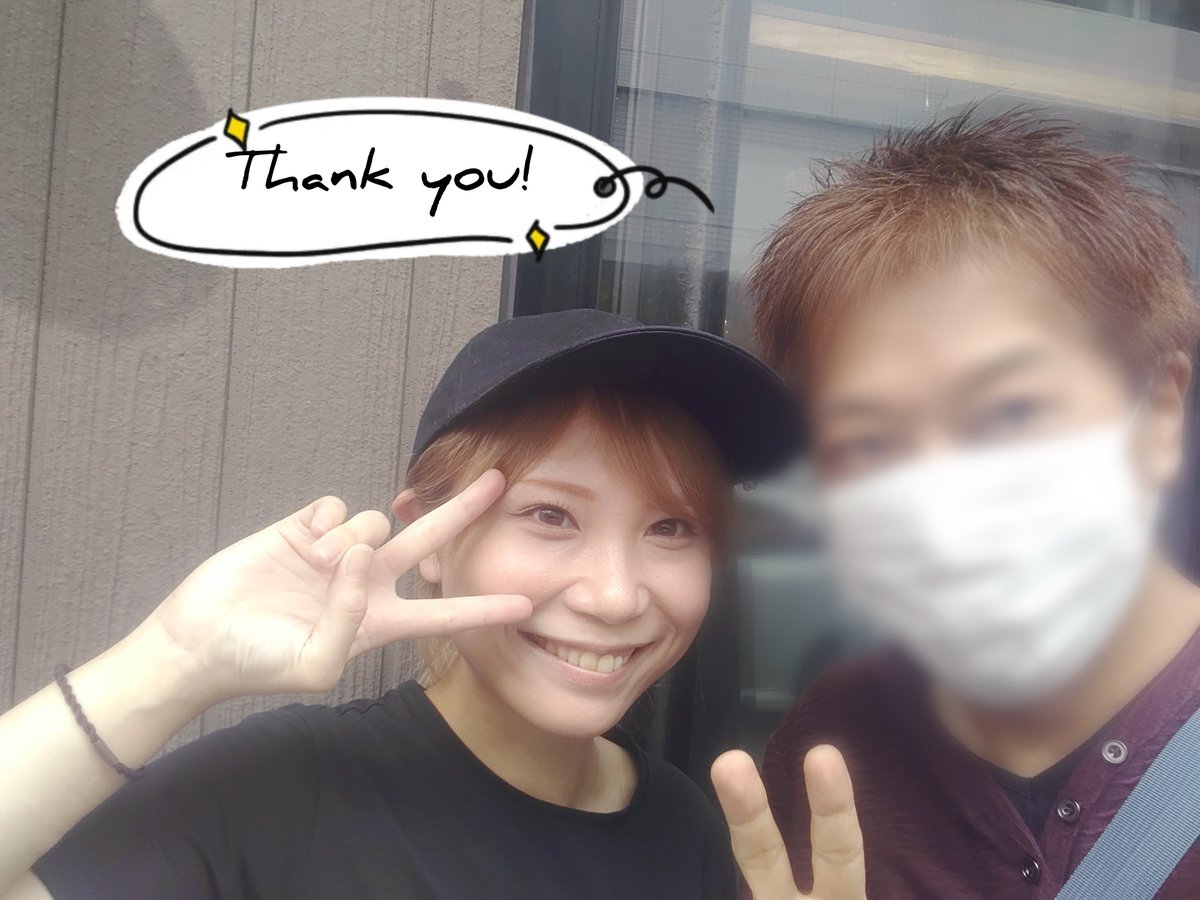takemitaka85111's tweet photo. ラーメン店へ

夜勤明けで行きつけのラーメン店へ。

・冷やしとと中華そば
・カレーライスミニ

冷やしは今日で終了みたい
美味しかったです。

店主さんとの記念撮影
(⁠人⁠*⁠´⁠∀⁠｀⁠)⁠｡⁠*ﾟ⁠+

#せんだいとと中華そばねこまんま
@ramen_nekomanma https://t.co/lLUp2MUZT8
