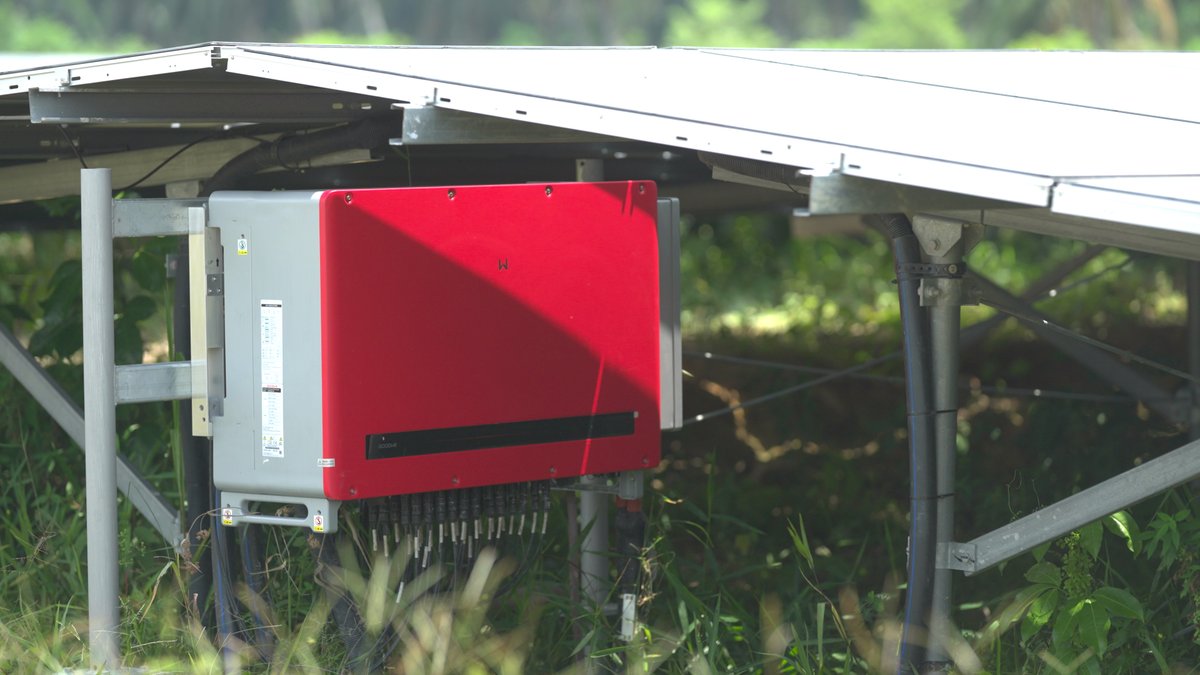 GoodWePower's tweet photo. #GoodWe together with #Solarvest and #MKLand successfully launch a 11MW solar farm in #Malaysia. ☀️Solar Citra is the first solar farm to use GoodWe's full utility solution with: 
+ Strting inverter - HT250kW | 1500V 
+ MV station - step up from 800V to 33kV https://t.co/m3TJ8mRwWe